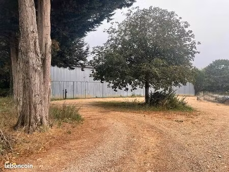 local 430 m² valence en poitou