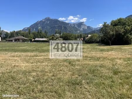 terrain 1 063 m² amancy