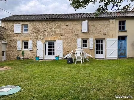 immeuble 21 pièces 485 m²