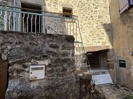 maison de village 3 pièces 35 m²