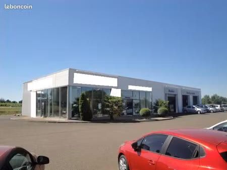 local commercial avec 6617m² de terrain