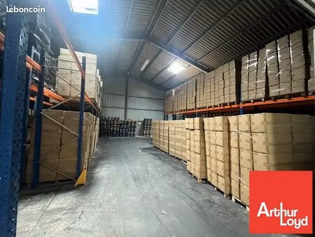 local d'activité 1 300 m²