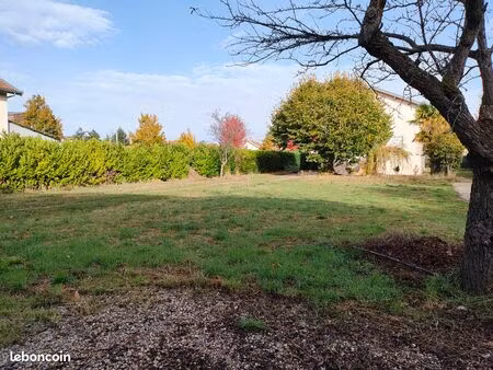 terrain à bâtir de 630 m² viabilisé