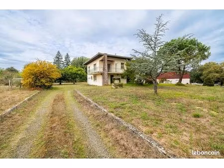 propriété 9 pièces 202 m²