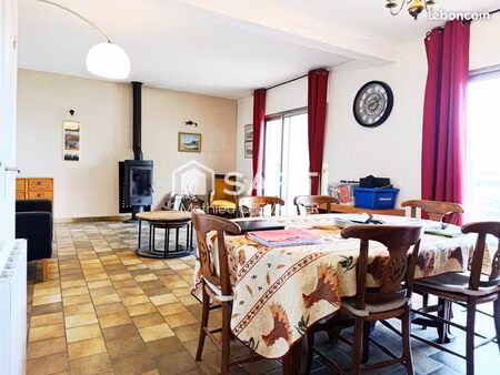 maison 10 pièces 195 m²