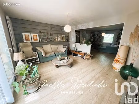 maison 8 pièces 213 m²