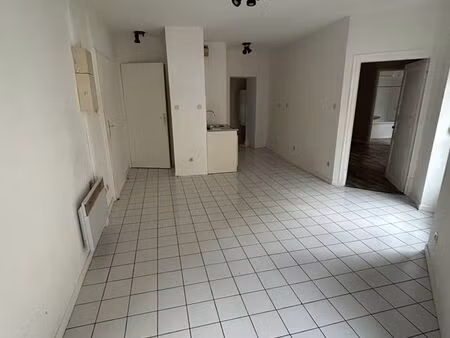 loue appartement centre charolles