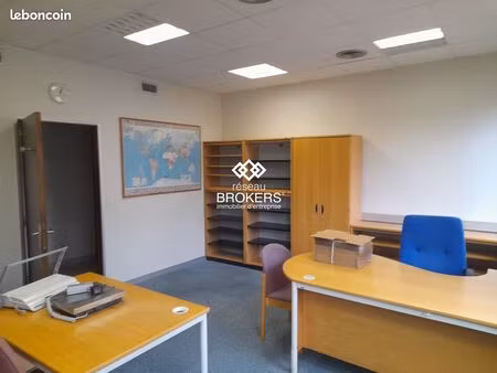 bureaux 1250 m² orléans