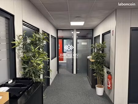 bureaux 213 m² saint-genis-laval