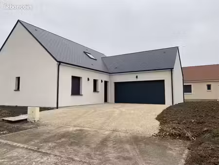 propriété 5 pièces 105 m²
