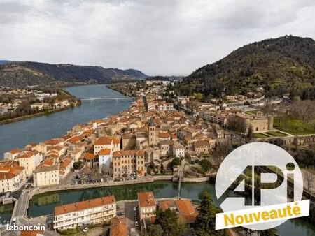 local commercial 238 m²