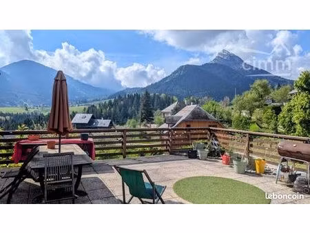 maison 8 pièces 147 m²