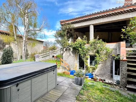 maison 7 pièces 231 m²
