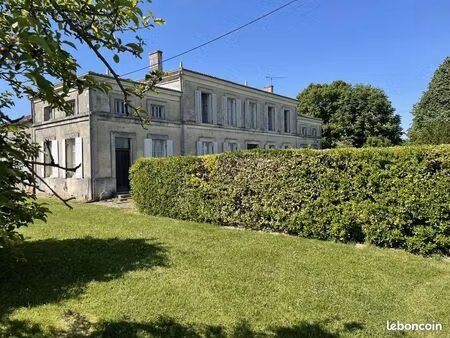 propriété 7 pièces 263 m²