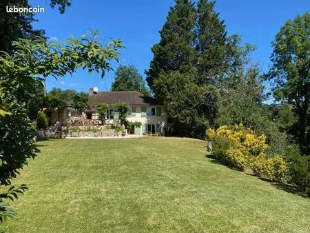 maison 7 pièces 200 m²