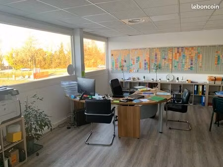 bureau 25-35 m2 clefs en main