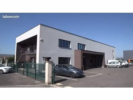 superbe local neuf 94m²