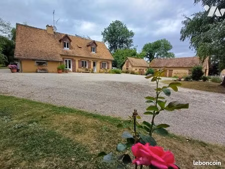 maison 7 pièces 320 m²