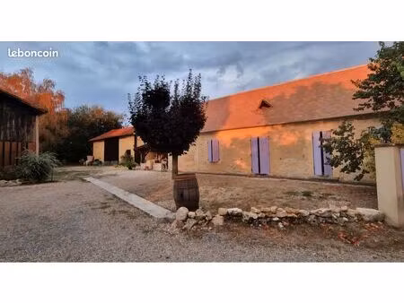 maison 145m2 + dépendances 164m2