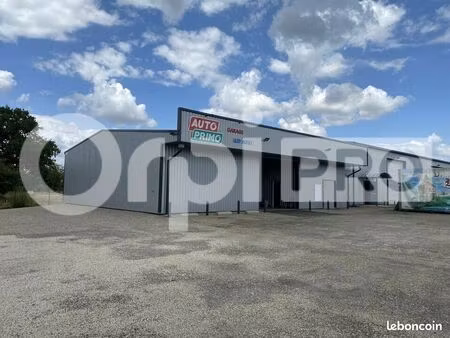 local commercial 270 m²