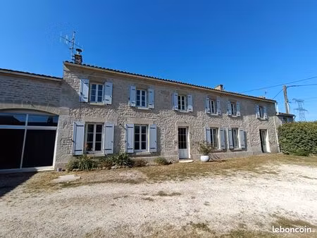 maison 14 pièces 315 m²