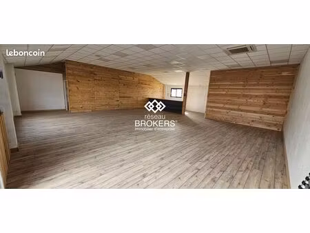 local commercial 230 m² le cendre