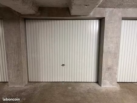 location garage gières gare