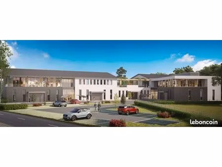 local 228 m² coublevie