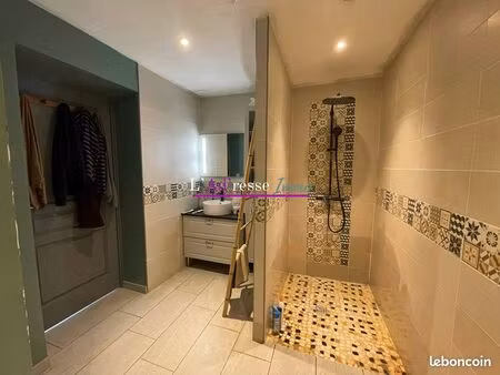 maison 6 pièces 180 m²