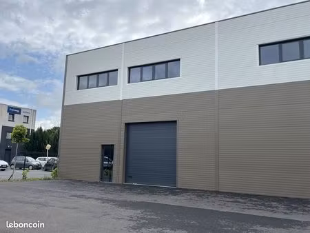 local 300 m² villenoy