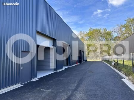 local d'activité 160 m²