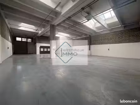local industriel 633 m²