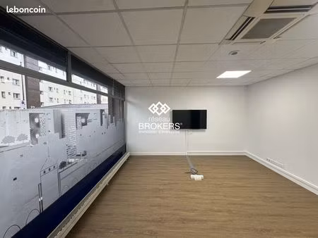 local commercial 228 m² le bourget