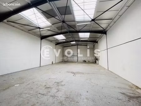 local d'activité 250 m²