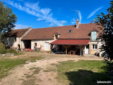 ancienne fermette à narcy