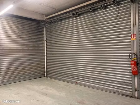 entrepôt 27 m² - hauteur 4 mètres