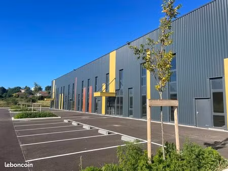 local 276 m² villefontaine