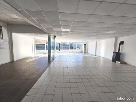 local commercial 403m²
