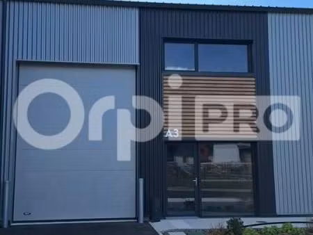 local d'activité 158 m²