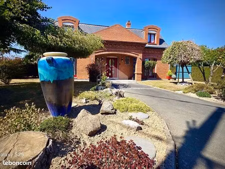 maison 7 pièces 158 m²