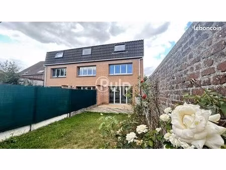 immeuble 15 pièces 315 m²