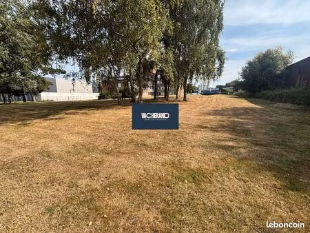 terrain 3400 m² neuville-en-ferrain