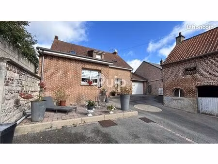 maison 8 pièces 157 m²