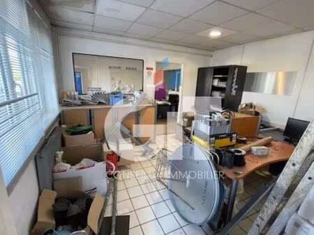 local bureaux 160 m²