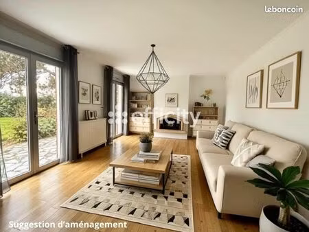 maison 8 pièces 164 m²