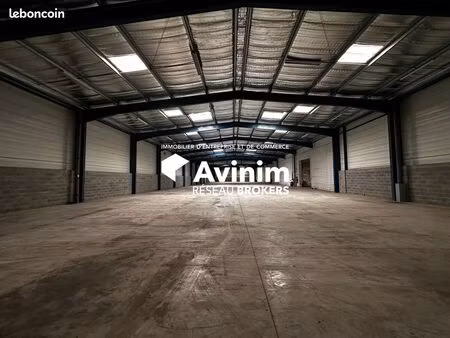 entrepôt 2752 m² saint-thibéry