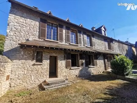 maison 8 pièces 249 m²