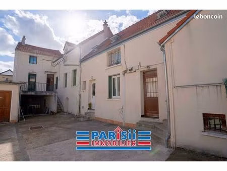 immeuble 17 pièces 310 m²