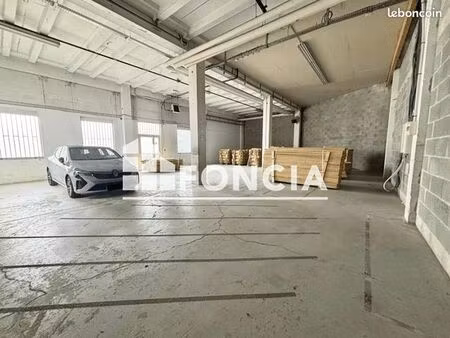 local commercial 189 m²