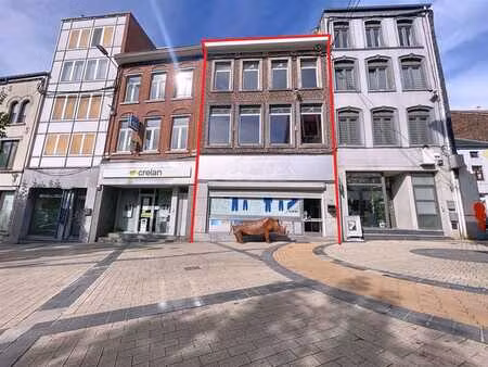 immeuble polyvalent dans le centre